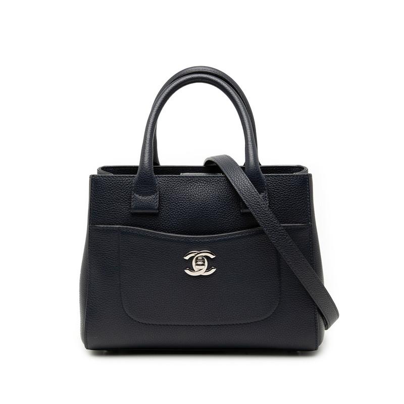 CHANEL（シャネル） ネオ エグゼクティブトート ミニ トートバッグ