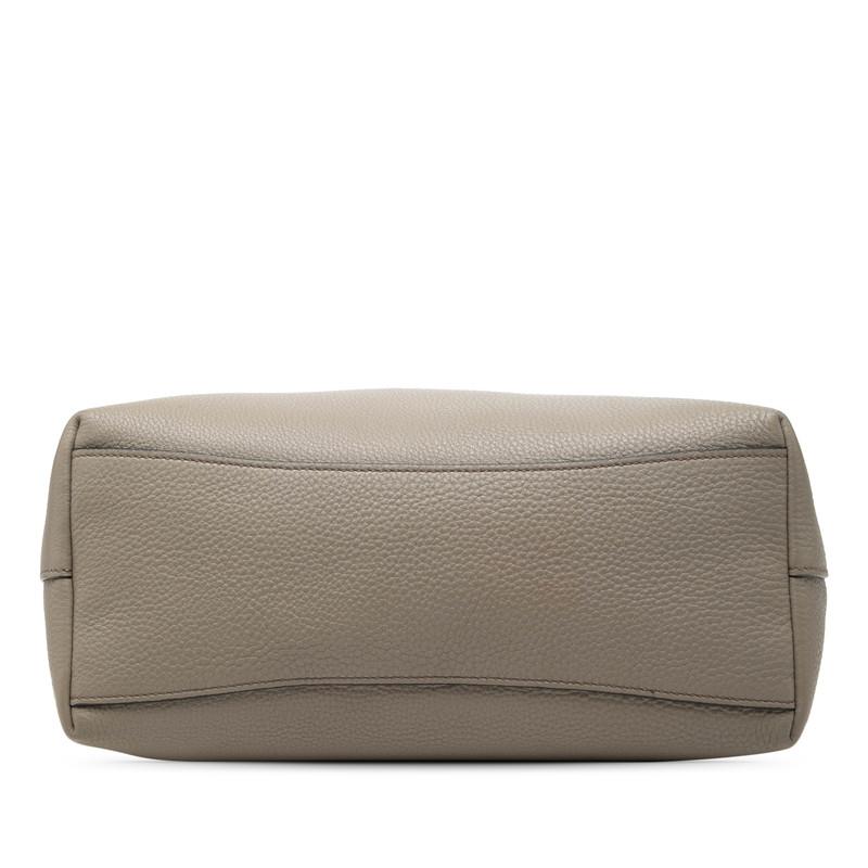 プラダ ロゴエンボス トートバッグ ショルダーバッグ グレー レザー PRADA（プラダ） ロゴエンボス トートバッグ ショルダーバッグ グレー