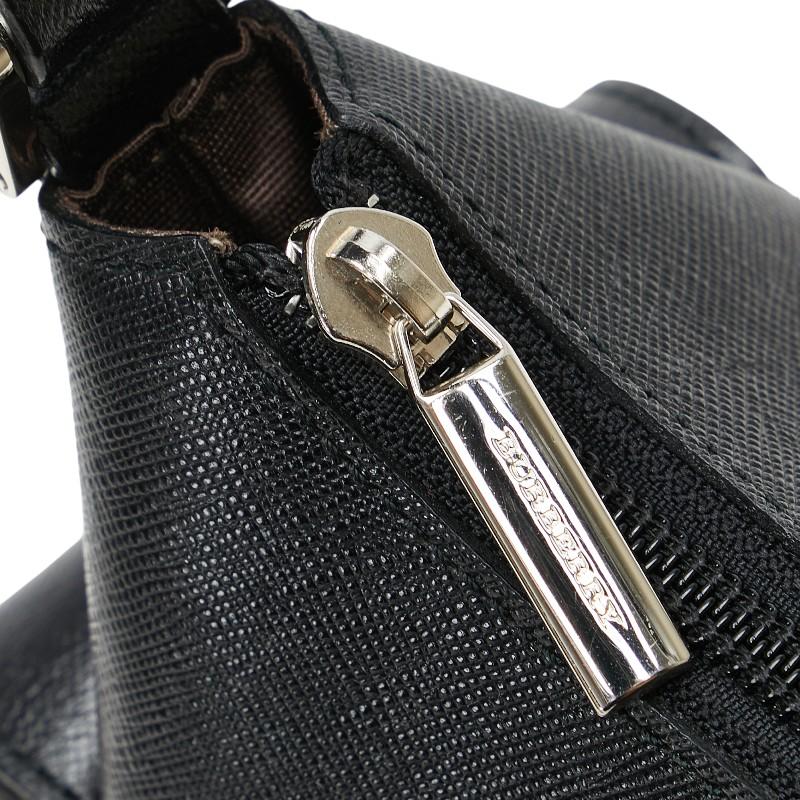 BURBERRY ノバチェック　ショルダーバッグ　プレートロゴ　レザー　ブラック BURBERRY バーバリー ノバチェック ロゴプレート ワンショルダー