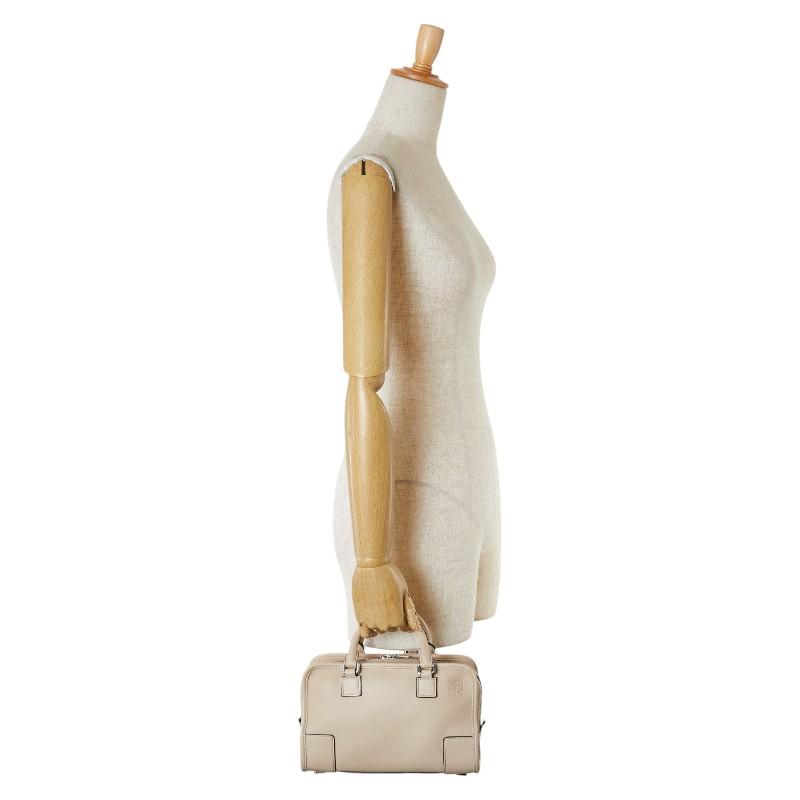 LOEWE（ロエベ） アナグラム アマソナ23 ハンドバッグ ベージュ レザー