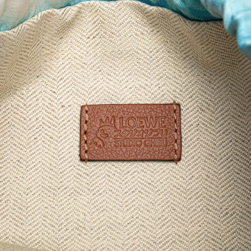 LOEWE ロエベ ジブリコラボ ハウルの動く城 巾着ポーチ ブルー LOEWE ロエベ ジブリコラボ ハウルの動く城 巾着ポーチ ブルー