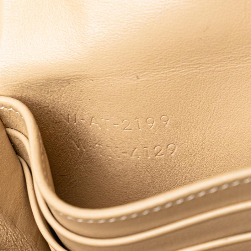 CELINE（セリーヌ） ラージ フラップウォレット 長財布 10B563