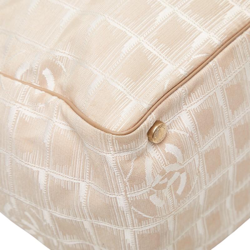 CHANEL（シャネル） ココマーク ニュートラベルラインMM トートバッグ