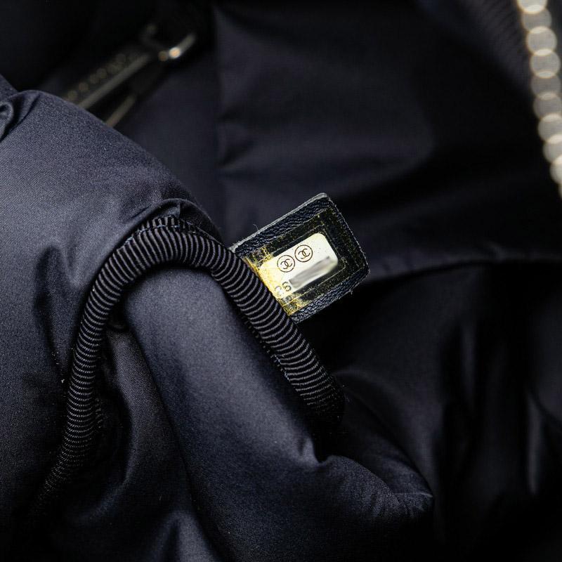 CHANEL（シャネル） ドゥドーヌ ココネージュ エンボスロゴ