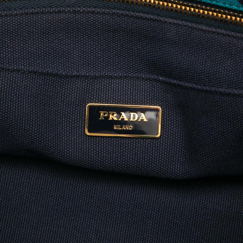 PRADA（プラダ） 三角ロゴプレート ハイビスカス ハワイアン カナパ