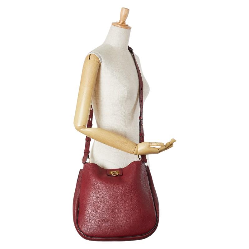 サルバトーレフェラガモ ショルダーバッグ サルヴァトーレ フェラガモ Salvatore Ferragamo ショルダーバッグ
