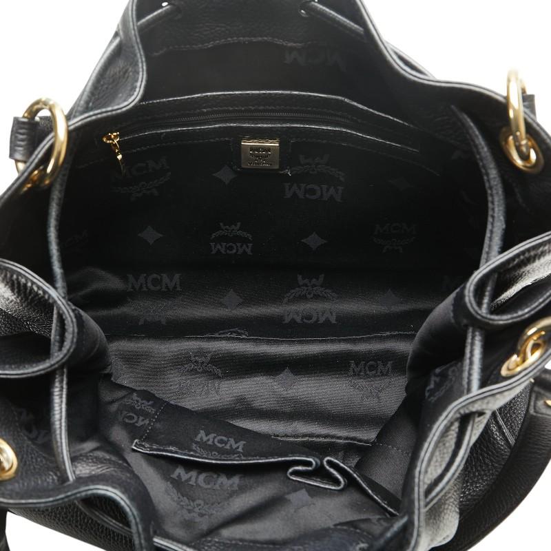 美品　MCM エムシーエム　ショルダーバッグ　ブラック　斜め掛け　肩掛け　黒 エムシーエム Mode Creation Munich(MCM) バッグ ショルダーバッグ