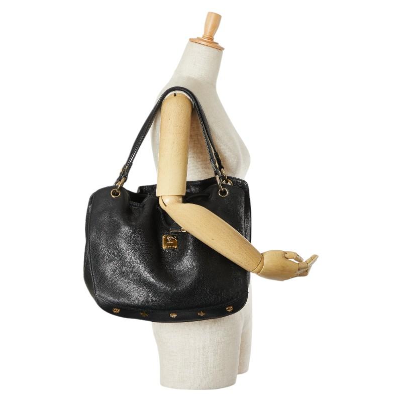 MCM（エムシーエム） エム シー エム ワンショルダーバッグ ブラック