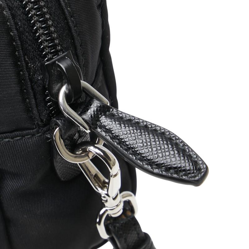 PRADA プラダ ポーチ ヴェラ トライアングルロゴ 現行品 PRADA（プラダ） ヴェラ Re-Nylon トライアングルロゴ ポーチ 小物入れ