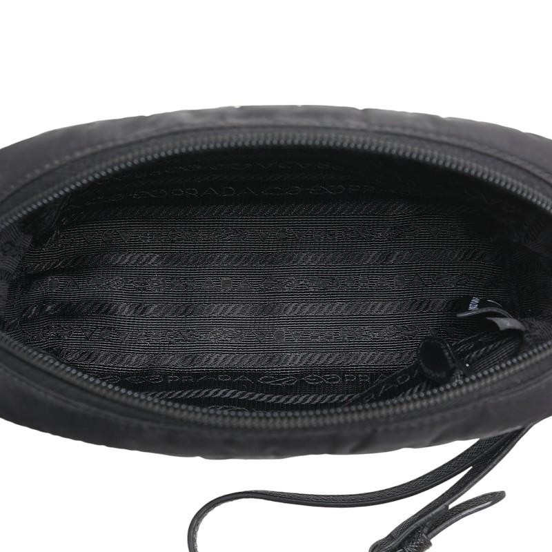 PRADA（プラダ） ヴェラ Re-Nylon トライアングルロゴ ポーチ 小物入れ