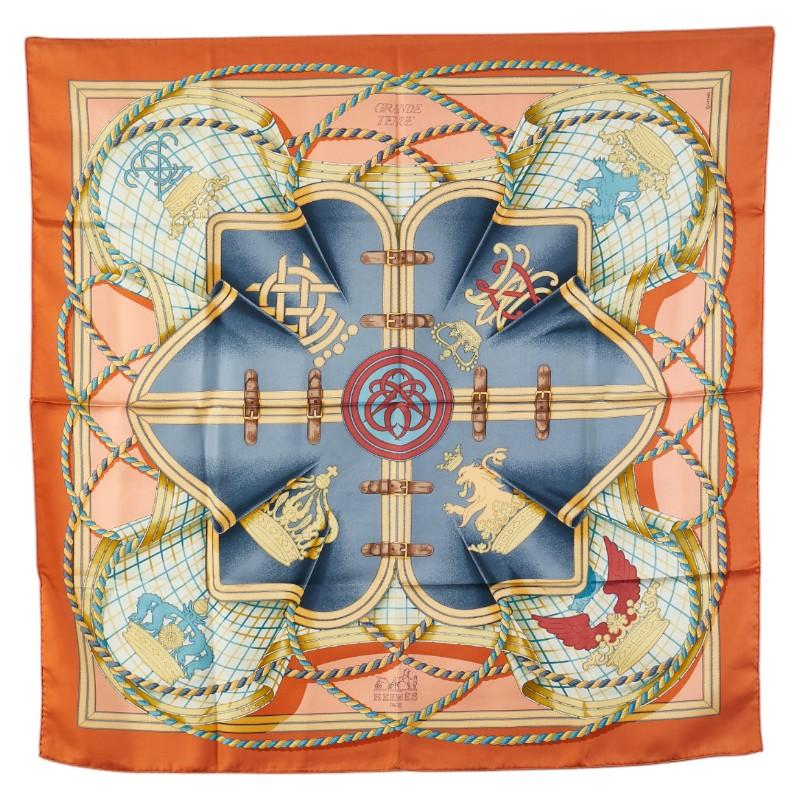 【新品・未使用】HERMES エルメス スカーフ カレ90 『馬の礼装』 HERMES（エルメス） カレ90 GRANDE TENUE 馬の礼装 スカーフ オレンジ