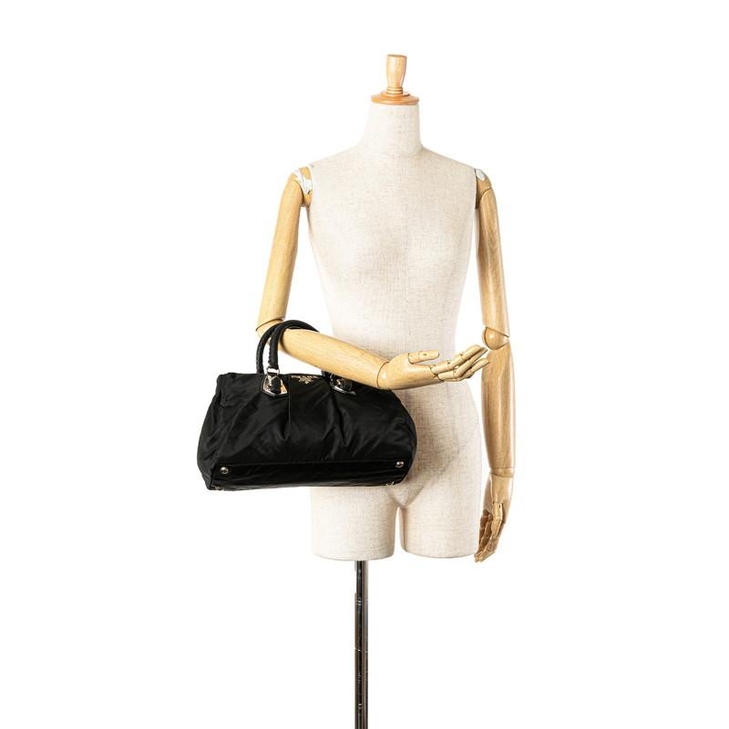 PRADA（プラダ） ロゴ金具 ハンドバッグ BN1704 ブラック ナイロン