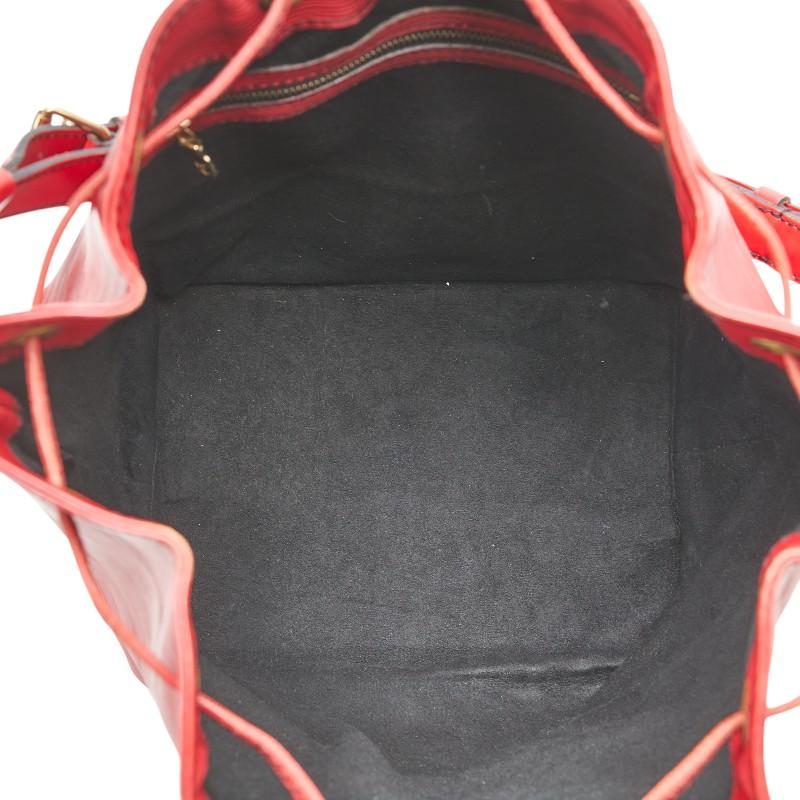 LOUIS VUITTON ルイヴィトン M59017 プチノエ ショルダーバッグ エピ レディース [中古] LOUIS VUITTON（ルイ・ヴィトン） ルイ ヴィトン エピ プチノエ