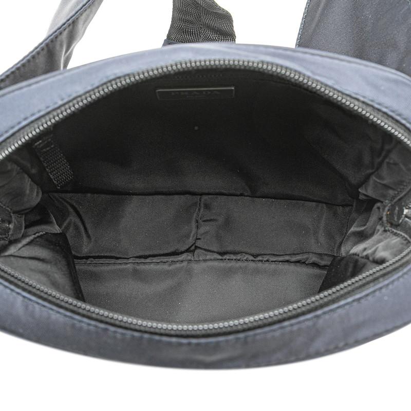 PRADA（プラダ） 三角ロゴプレート ウエストバッグ ボディバッグ