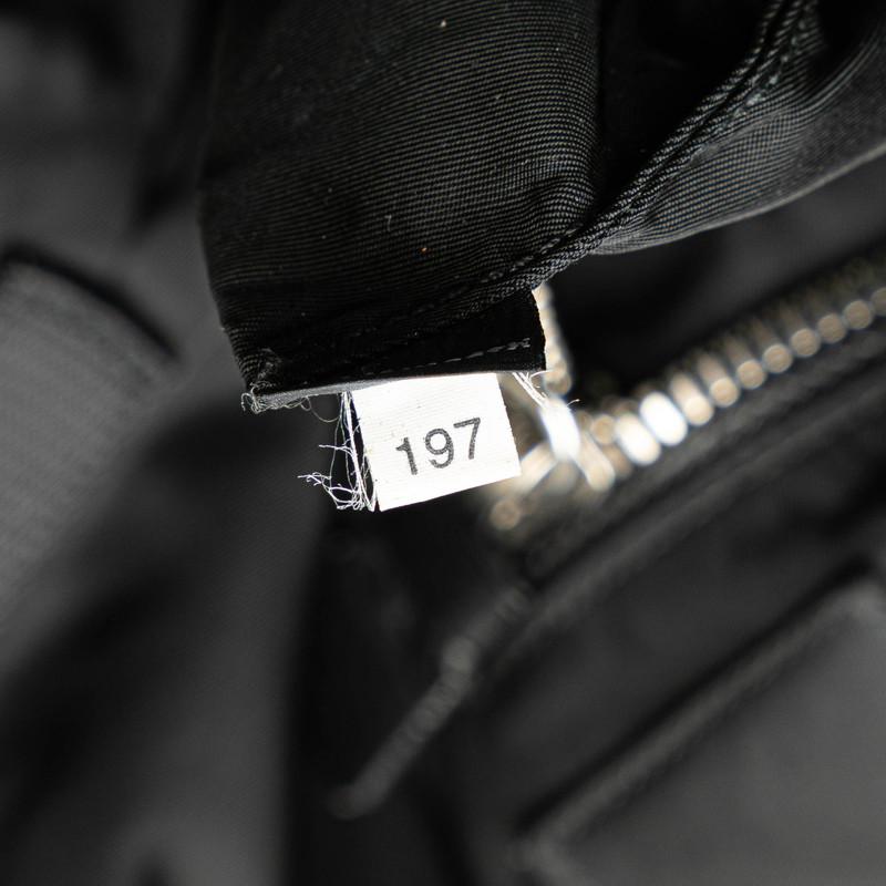 未使用級　プラダ　大きいサイズ2XL　ジャンパー　三角プレート　リバーシブル 未使用級 プラダ 大きいサイズ2XL ジャンパー 三角プレート