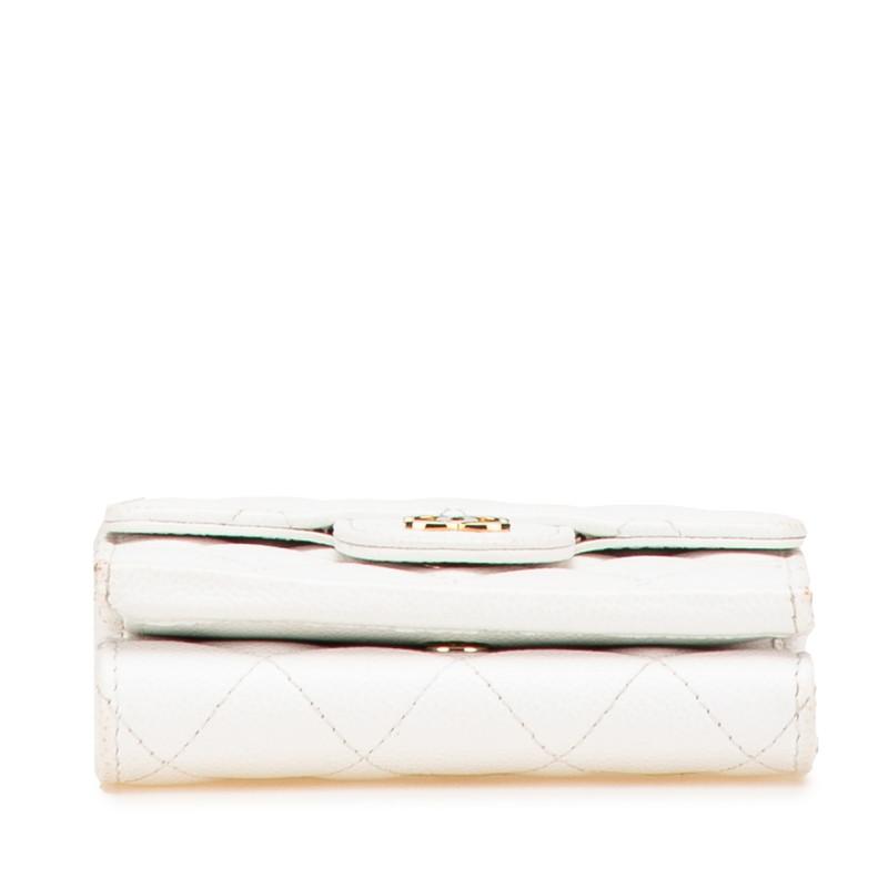CHANEL（シャネル） マトラッセ ココマーク 三つ折り財布 コンパクト