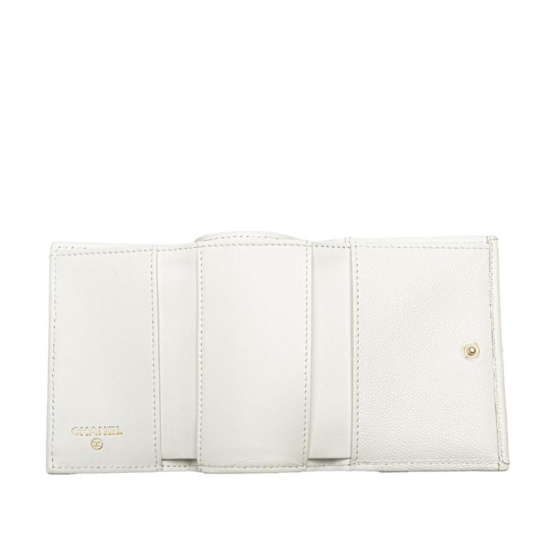CHANEL（シャネル） マトラッセ ココマーク 三つ折り財布 コンパクト 