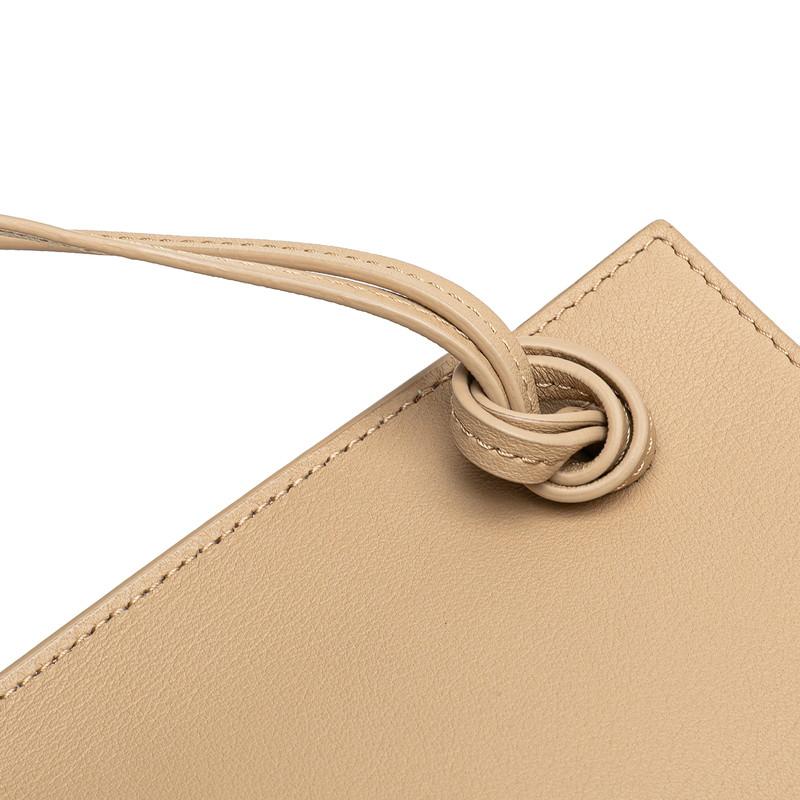 美品 ロエベ アナグラム レザー ショルダーバッグ 斜め掛け ベージュ シルバー ハンド トート レディース EEM CR16-3 LOEWE（ロエベ） アナグラム ダイス ポケット 斜め掛け ショルダー