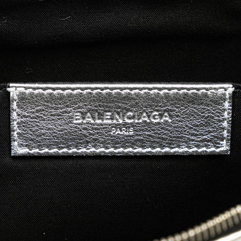 バレンシアガ ロゴ プリント クラッチバッグ シルバー レッド レザー レディース BALENCIAGA 【中古】 BALENCIAGA（バレンシアガ） ロゴ プリント クラッチバッグ シルバー