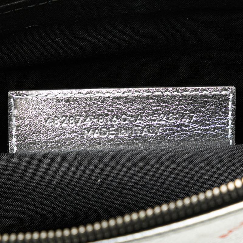 【美品】BALENCIAGA バレンシアガ　ミニクラッチバッグ　ロゴ刻印 BALENCIAGA（バレンシアガ） ロゴ プリント クラッチバッグ シルバー