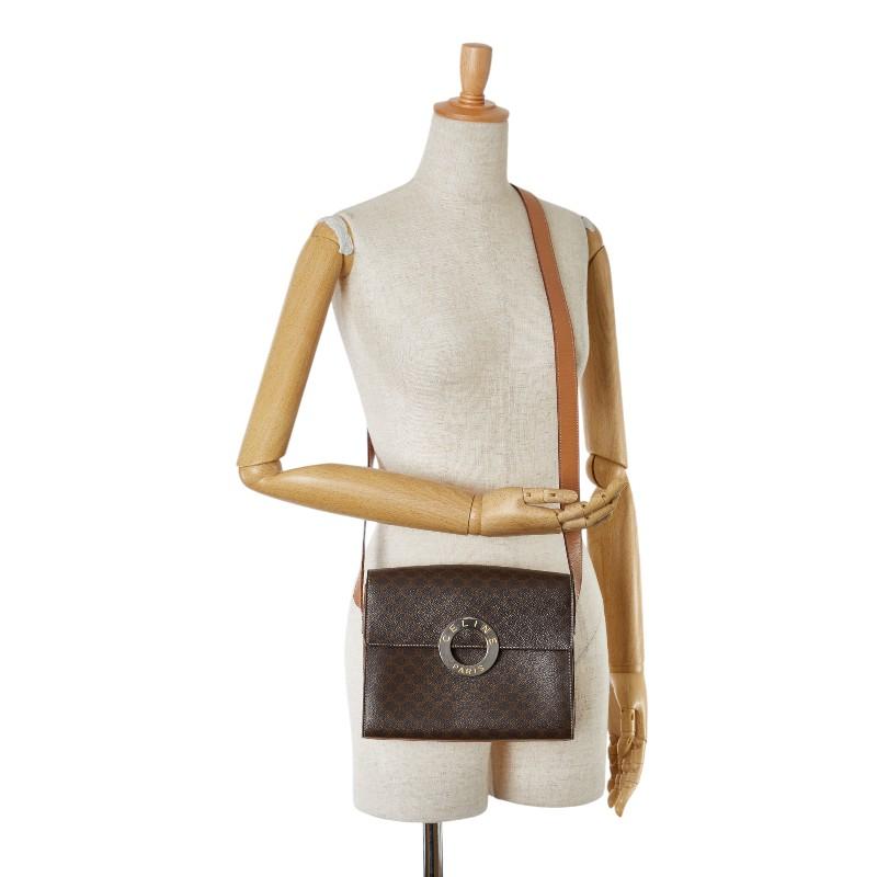 セリーヌ マカダム ロゴ 斜め掛け ショルダーバッグ PVC レディース CELINE 【234-69787】 CELINE（セリーヌ） マカダム ロゴ 斜め掛け ショルダーバッグ