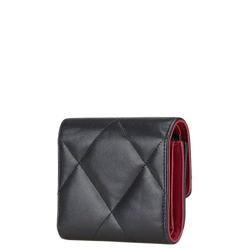CHANEL（シャネル） 19 ココマーク 三つ折り財布 スモールフラップ