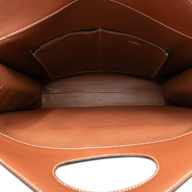 BURBERRY（バーバリー） トップステッチ クロコ型押し ハンドバッグ