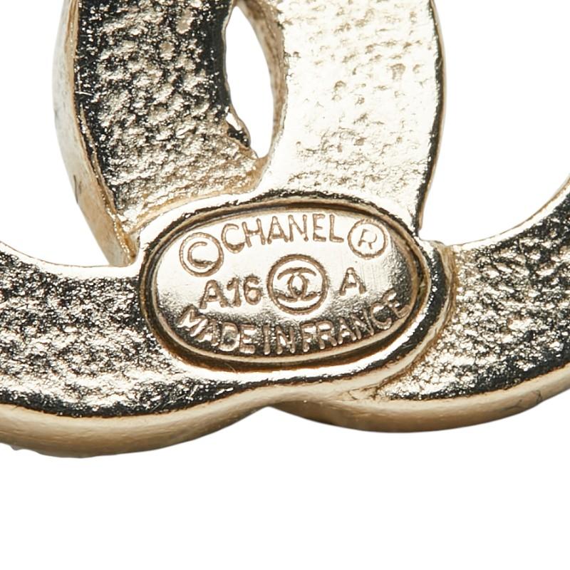 S*r様 CHANEL ロゴスタッドピアス ゴールドトーン CHANEL（シャネル） ココマーク スタッドピアス A16A ゴールド ライン
