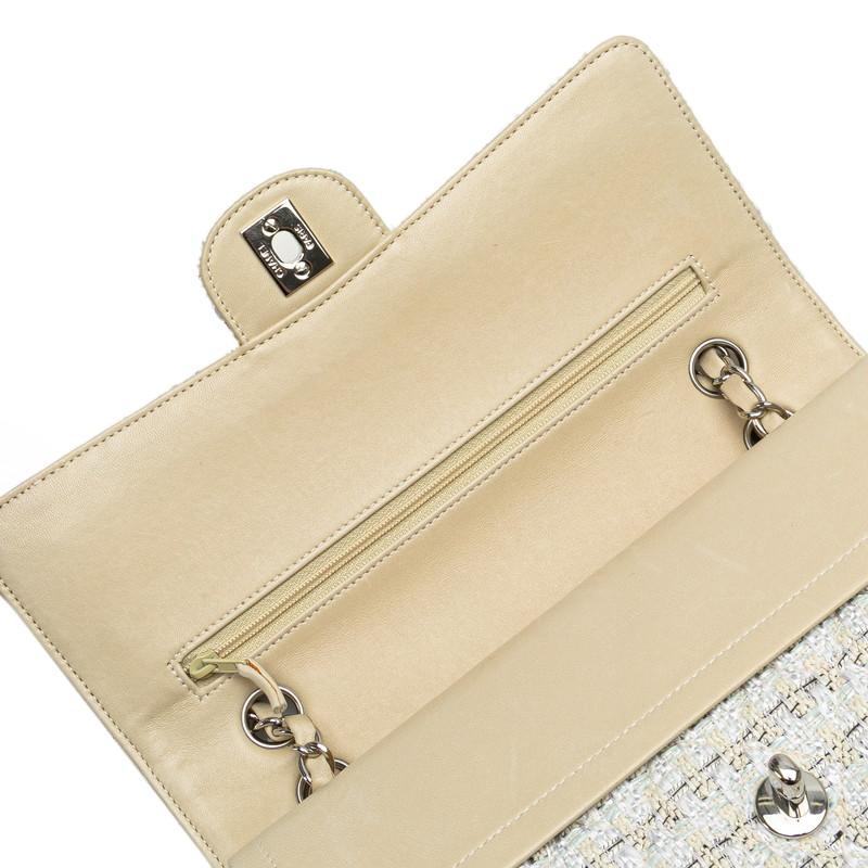 シャネル マトラッセ25 ココマーク Wフラップ チェーン ショルダーバッグ ハンドバッグ ホワイト ベージュ ツイード CHANEL 【中古】の画像