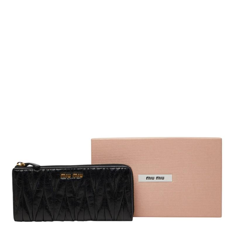 miu miu（ミュウミュウ） マテラッセ L字ファスナー 長財布 5M1183