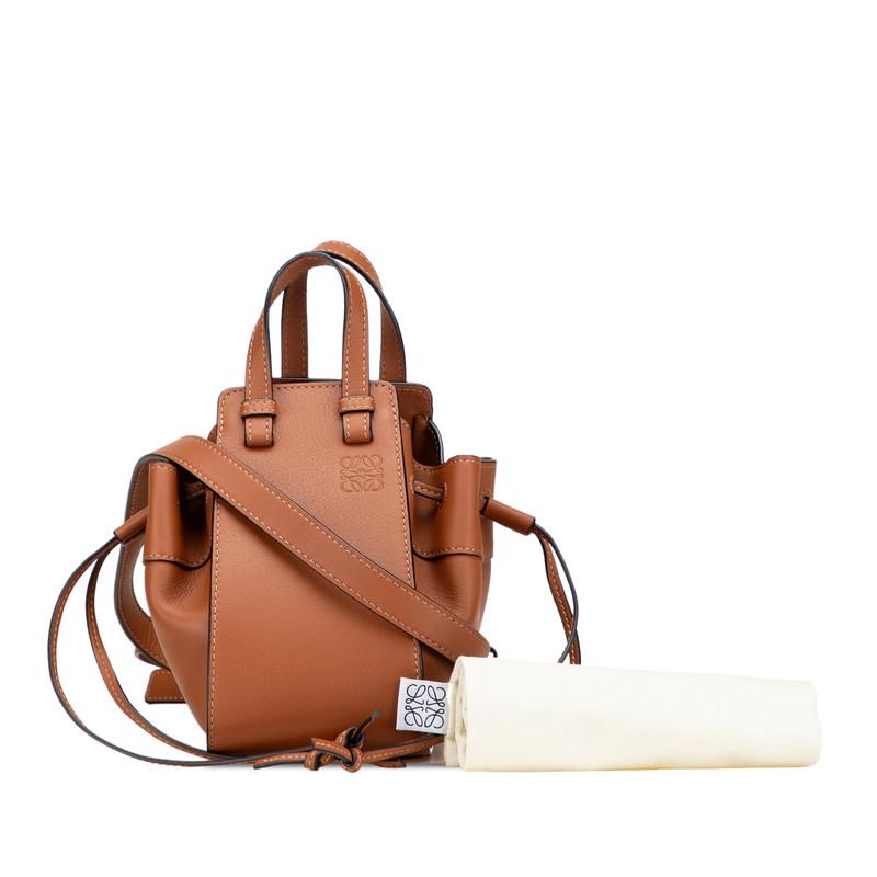 ロエベ / LOEWE　ハンモック ドローストリングバッグ ミニ / ショルダーバッグ　314.30.V07　レザー　グレージュ系 【中古】 LOEWE（ロエベ） ハンモックミニ ショルダーバッグ レザー 314.30.V07