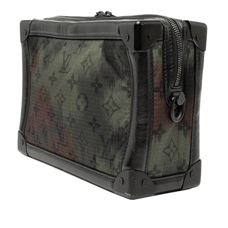 ルイ・ヴィトン LOUIS VUITTON ソフトトランク モノグラムカモフラージュ ショルダーバッグ バッグ ナイロン レザー メンズ カーキ系 / ブラック系 M56428 【中古】 LOUIS VUITTON（ルイ・ヴィトン） ルイ ヴィトン モノグラム