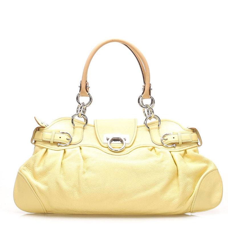 サルヴァトーレフェラガモ ガンチーニ ショルダーバッグ AB-21 8402