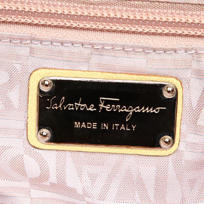 サルヴァトーレフェラガモ ガンチーニ ショルダーバッグ AB-21 8402