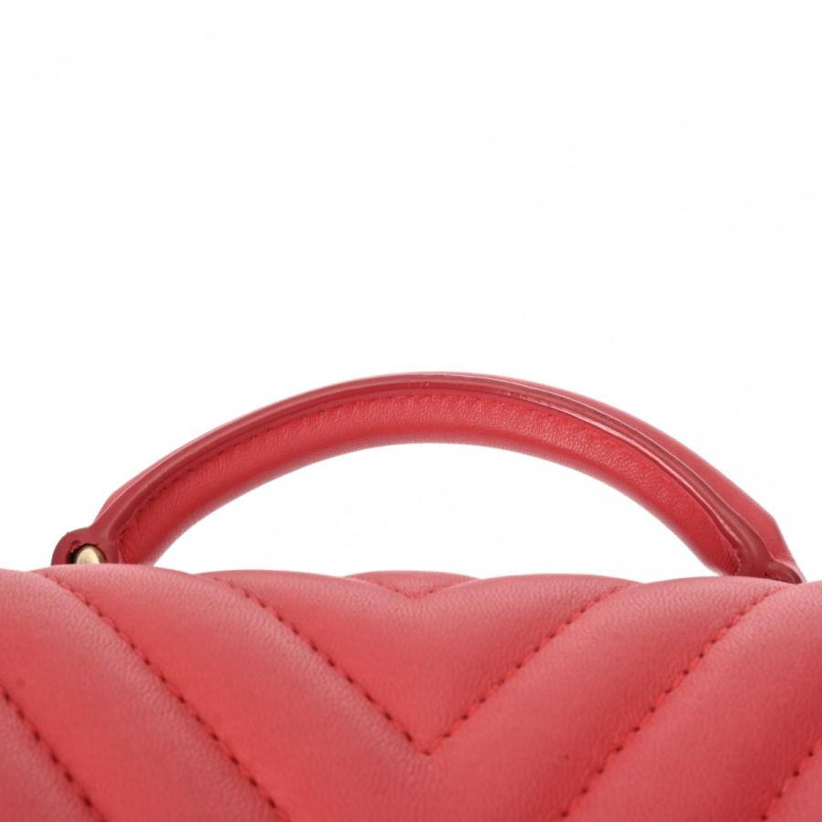 シャネル  ショルダーバッグ  シェブロン ショルダー   ピンク CHANEL（シャネル） Vステッチ チェーンショルダー 17cm シェブロン