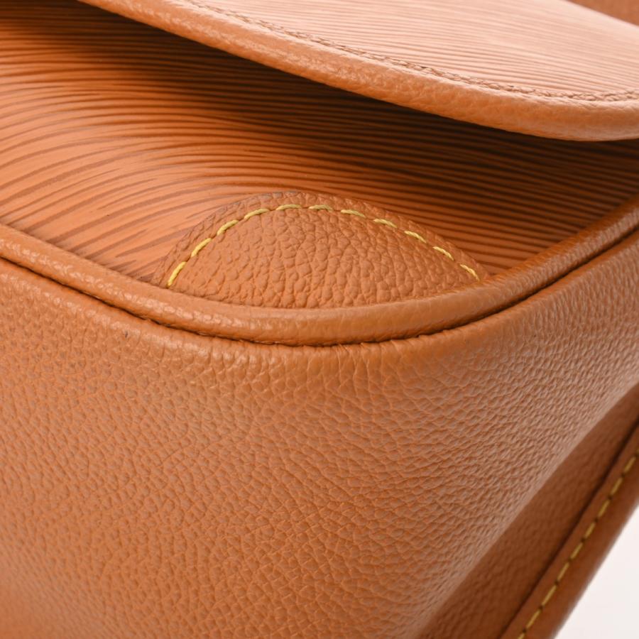 LOUIS VUITTON（ルイ・ヴィトン） エピ ビュシ ゴールドミエル M59459