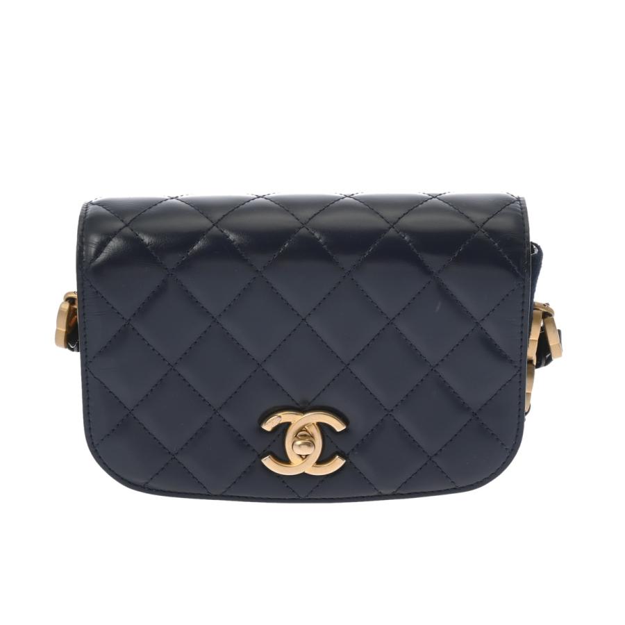 CHANEL（シャネル） マトラッセ ミニメッセンジャーバッグ ネイビー 