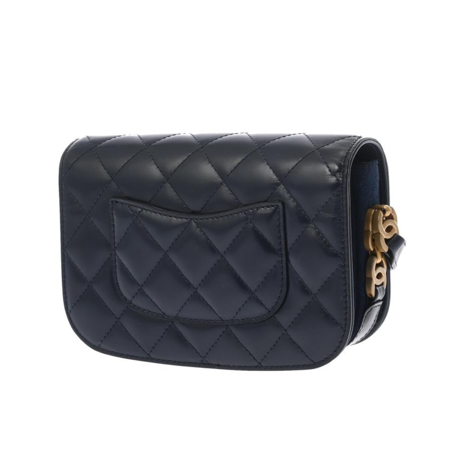 CHANEL（シャネル） マトラッセ ミニメッセンジャーバッグ ネイビー 