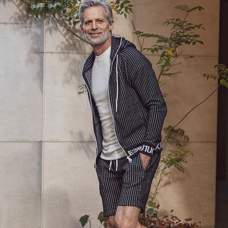 1PIU1UGUALE3 RELAX 爆買 ウノピゥウノウグァーレトレ リラックス