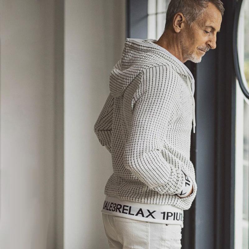 1PIU1UGUALE3 RELAX ワッフルパーカー　ホワイト　サイズL 1PIU1UGUALE3 RELAX パーカー RELAX(ウノピゥウノウグァーレトレ