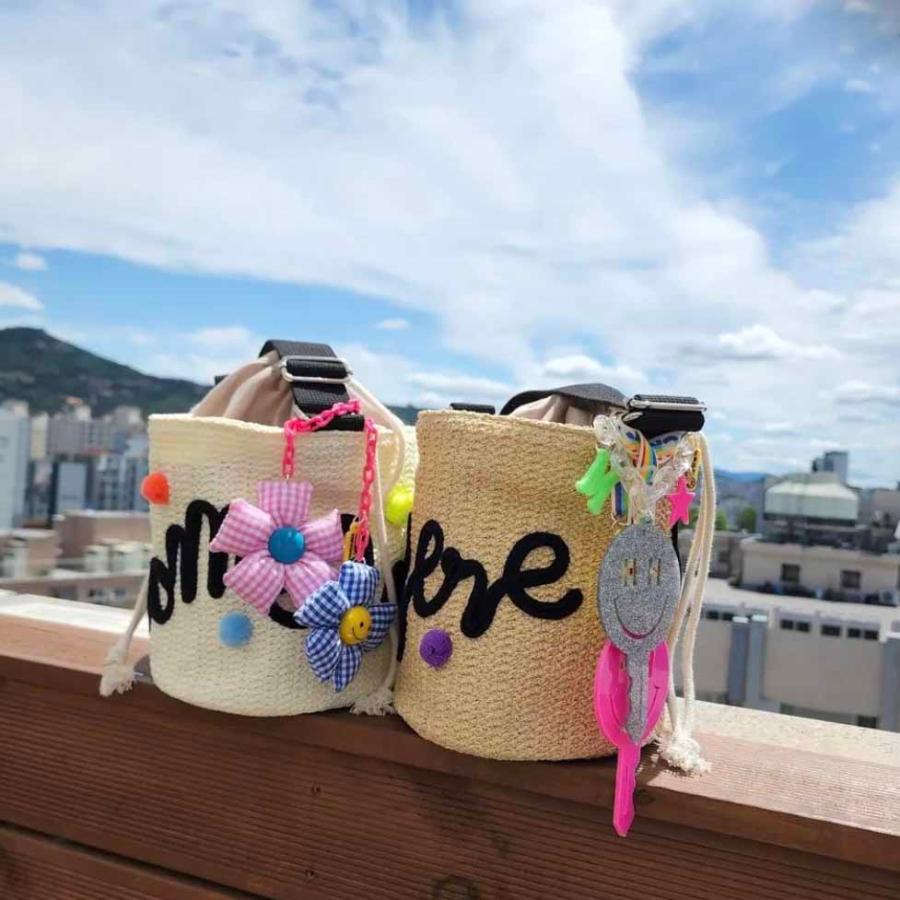新品　未使用　韓国　MAKOMAKI　スマイル　花柄ショルダーバッグ ２色 makomaki トートバッグ レディース ショルダーバッグ 2way 軽量 他収納