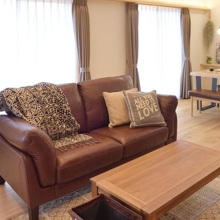 クッション おしゃれ 角型 英字 ロゴ ベッド シートクッション フロアクッション Ttc 118 モダン インテリア 雑貨 枕 腰痛対策 ソファ Azttc118 Zakka Green 通販 Yahoo ショッピング