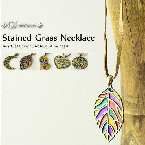 ステンドグラスのペンデュラム　天球儀　星　三日月　ネックレス 夜空のホログラム星座と透かし三日月のネックレス④☆レジン