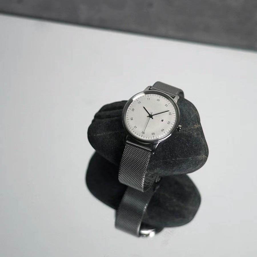 sazare さざれ SK01 腕時計 ユニセックス 38mm 日本製 ミニマル シンプル シルバー鏡面ケース / ホワイト文字盤 / シルバーメタルメッシュ / Ref. 01.01.00MEの画像