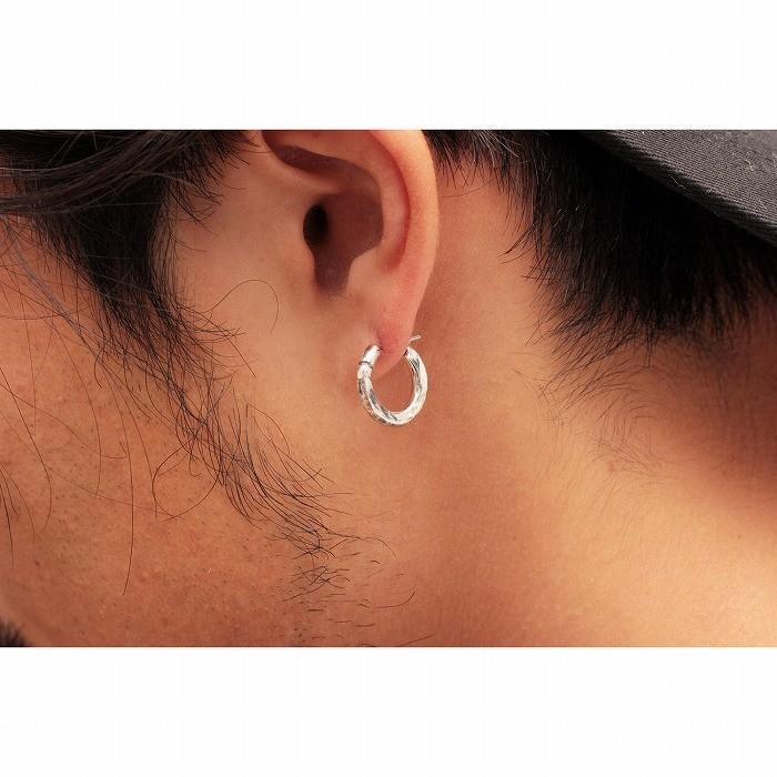 VIVIFY（ビビファイ） フープ ピアス シルバーThreeSides Hoop Pierce
