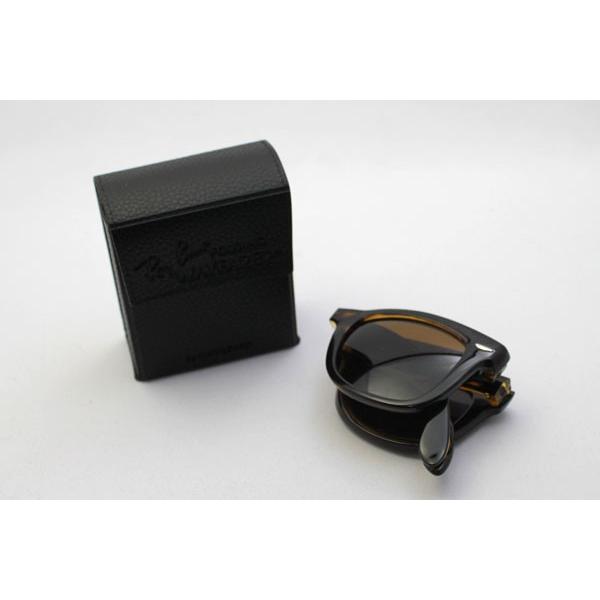 Ray-Ban RB4105 ブラックサングラス WAYFARER FOLDING CLASSIC Sunglasses in Black and G-15 Green