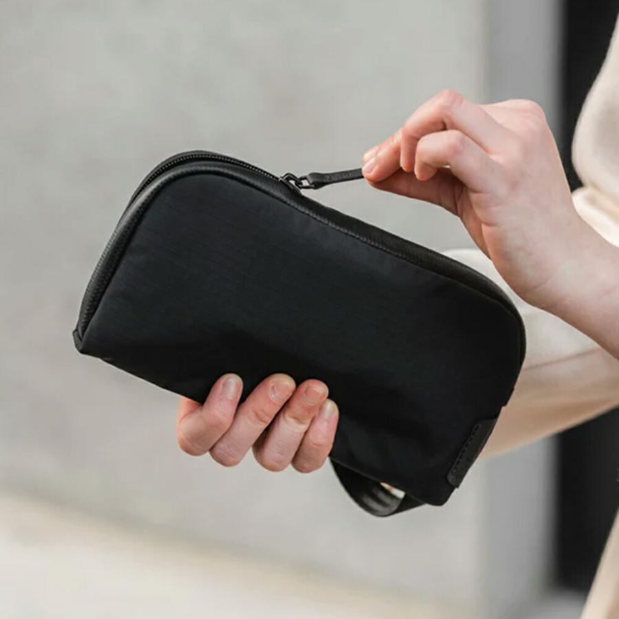 バレンシアガ クラッチバッグ ポーチ 書類 ハンド FN317 ALPAKA FLIGHT POUCH スリングバッグ ポーチ クラッチバッグ 0.3