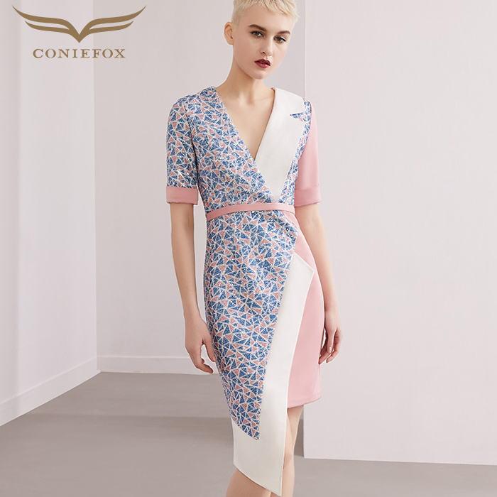日本産 Coniefox 高品質 Vネックタイル柄スパンコールアシンメトリー五分袖付きタイトライン膝丈ドレス ブルー 水色 ピンク ワンピース 定価から3０ オフ Www Skylanceronline Com
