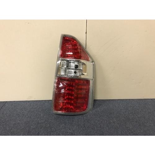 【GP美品】純正品 トヨタ ノア/ヴォクシー ZRR80 テールランプ 右 81551-28431