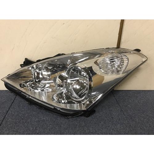 【GP美品】文句なし品 トヨタ ウィッシュ ANE10 天々照明ランプ 左 81170-68010 車、バイク、自転車-自動車-その他ライト